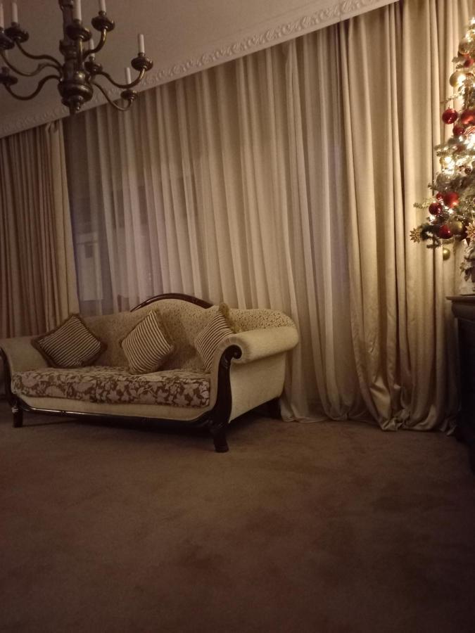 מלון Rîşnov Casa Maria Roses מראה חיצוני תמונה